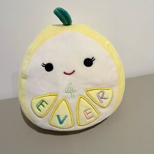 Leticia the lemon squishmallow